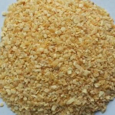 Spicchi d'aglio grattugiati